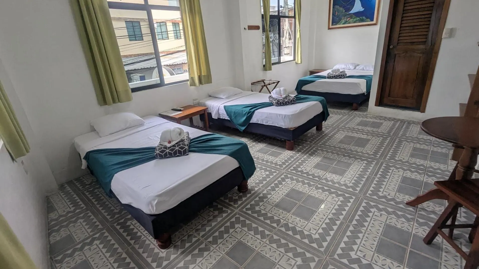 호스텔 Hostal Gardner 푸에르토아요라 에콰도르