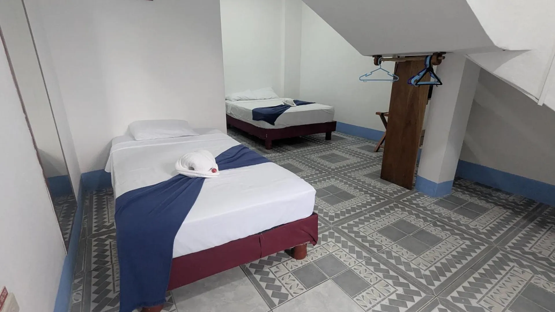 Hostal Gardner 푸에르토아요라 호스텔