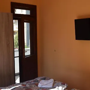 vesis-rooms.plovdiv-hotels.com/