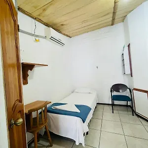 Casa de hóspedes Darwin, Puerto Ayora (Galapagos Islands)
